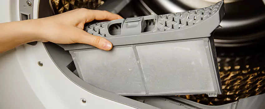 Signs Of A Clogged Dryer Lint Trap in Eggertsville, New York
